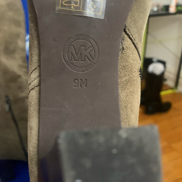 Tan Suede Michael Korrs Boots - Picture 3 of 6